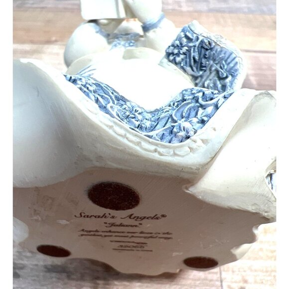Sarahs Angels Figurine Reading Angel Vintage Porcelain 4.5 inches Ivory & Blue - Picture 4 of 4